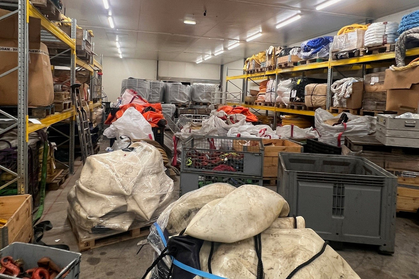 maritieme partijhandel in loods