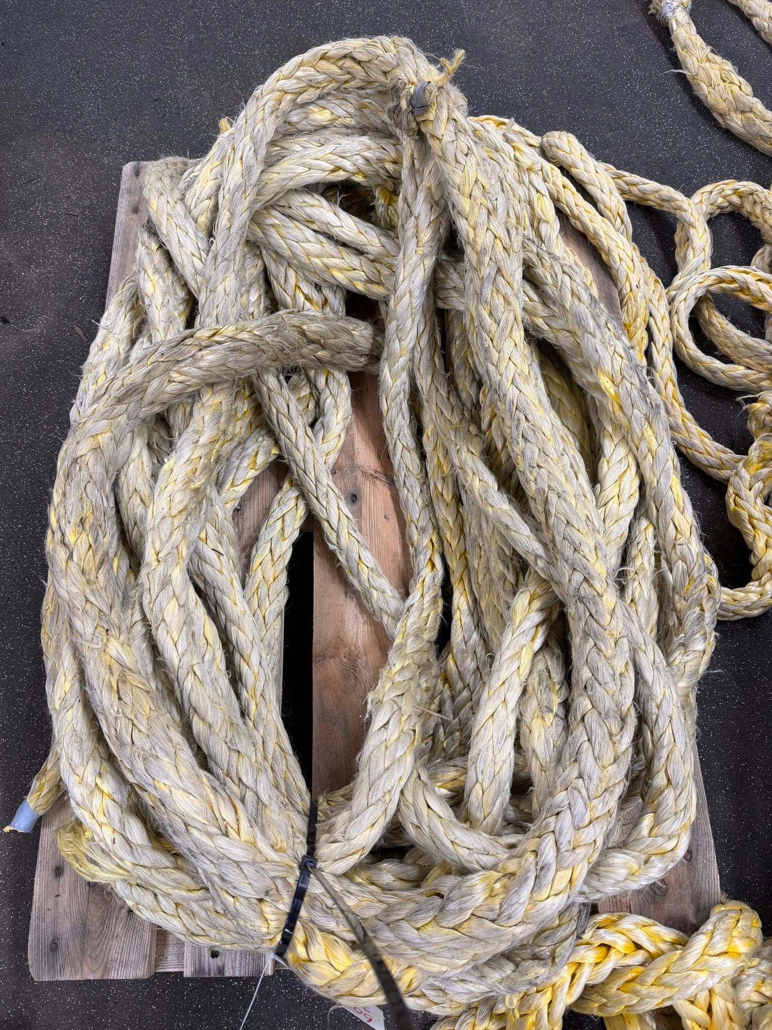 Gebruikte dyneema 60 meter / 28mm