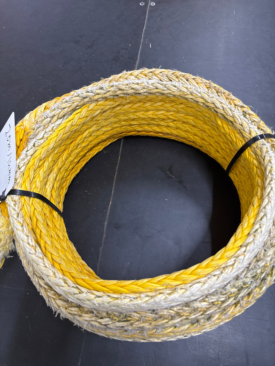 Gebruikte Dyneema 20m/ 14mm + 2 kleine oogjes