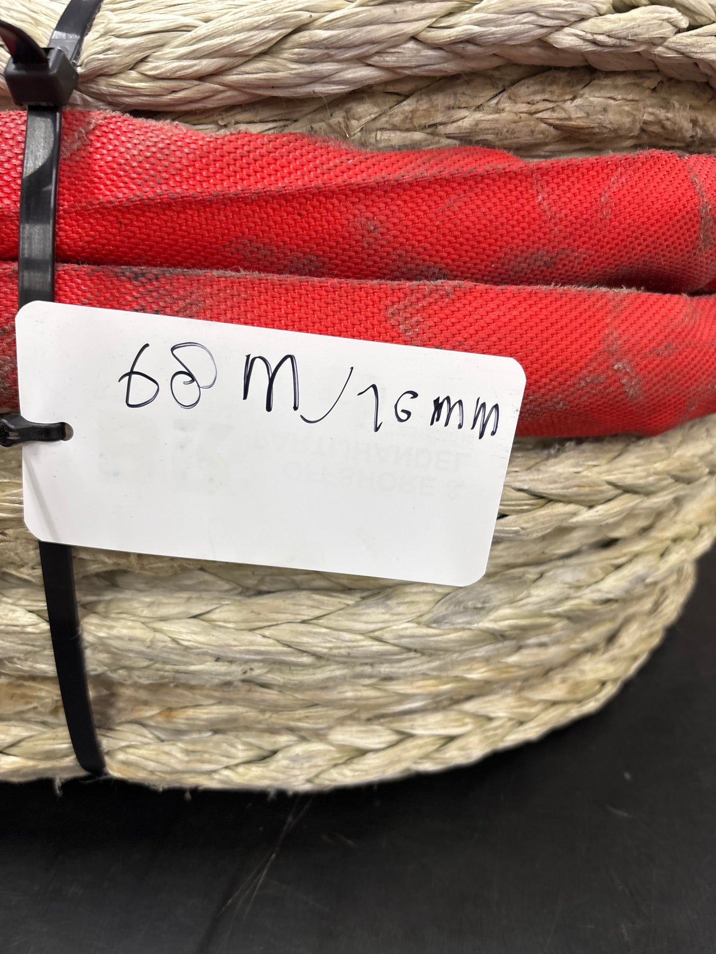 Gebruikte Dyneema 68m/ 26mm + 2 ogen van 1m