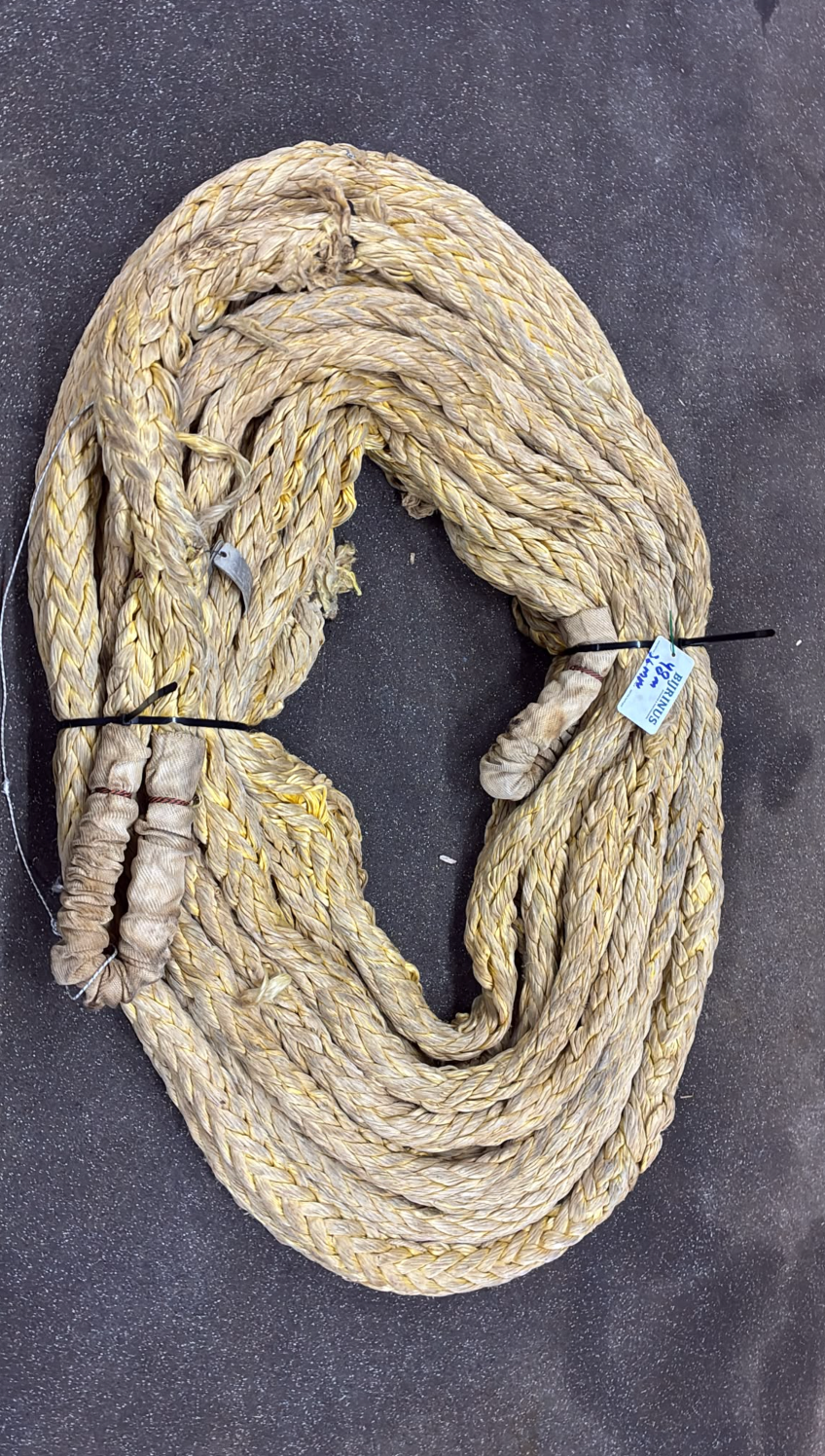 Gebruikte dyneema meer/ sleeplijn 48 meter/ 36mm