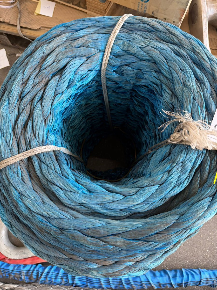 Gebruikte dyneema ca 85 meter / 42mm + RVS kous